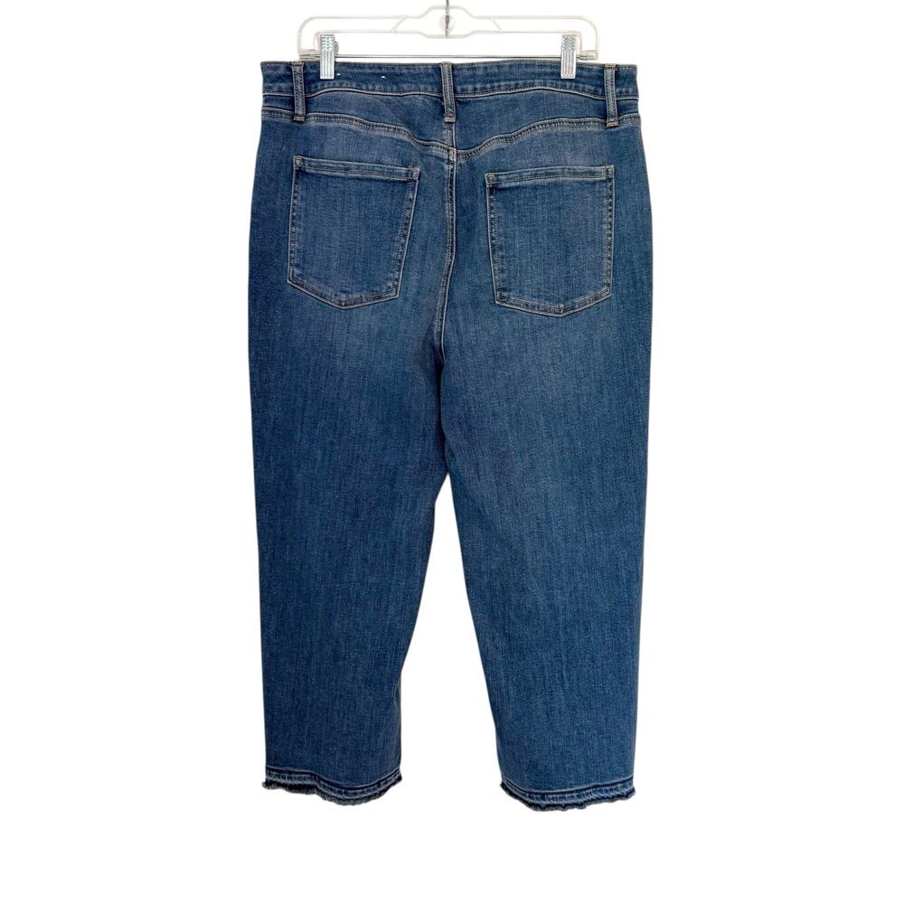Chico’s High Rise Distressed Straight Leg Crop Jeans Size 14 - Picture 2 of 10